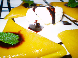 Raviolis de mango y crema de cacao