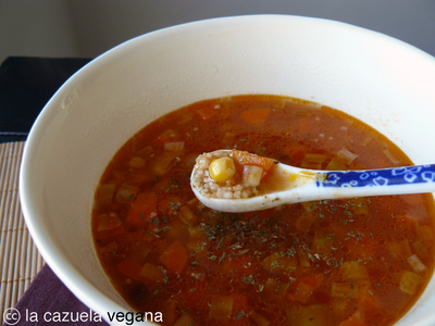 Sopa de verduras con cous cous
