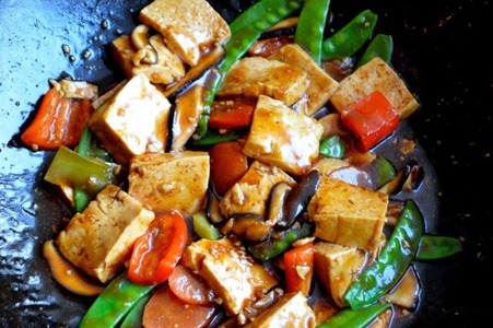 Wok con tofu y vegetales